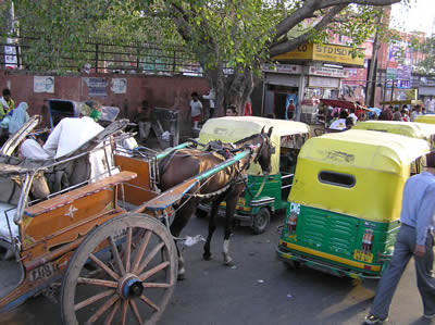 Dehli, ved stasjonen